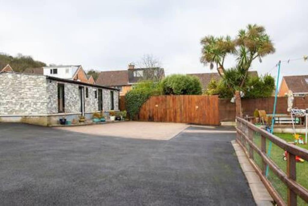 Loughview Chalet Whitehouse  Bagian luar foto
